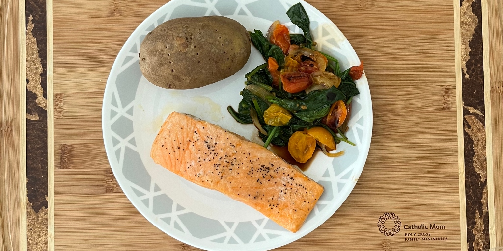 Meatless Friday Baked Salmon with Spinach and Tomatoes